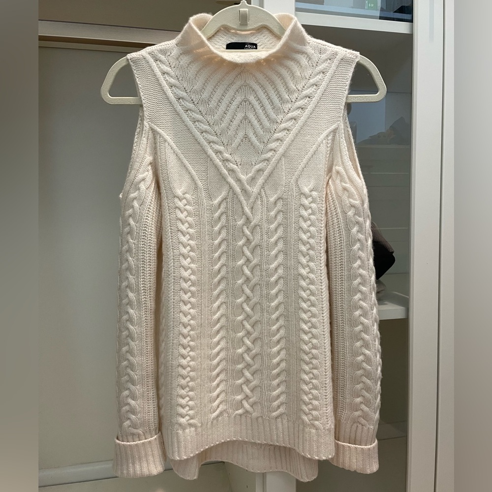 NWOT Aqua Cashmere Cable Knit Cold Shoulder Cashmere Sweater Size Small
